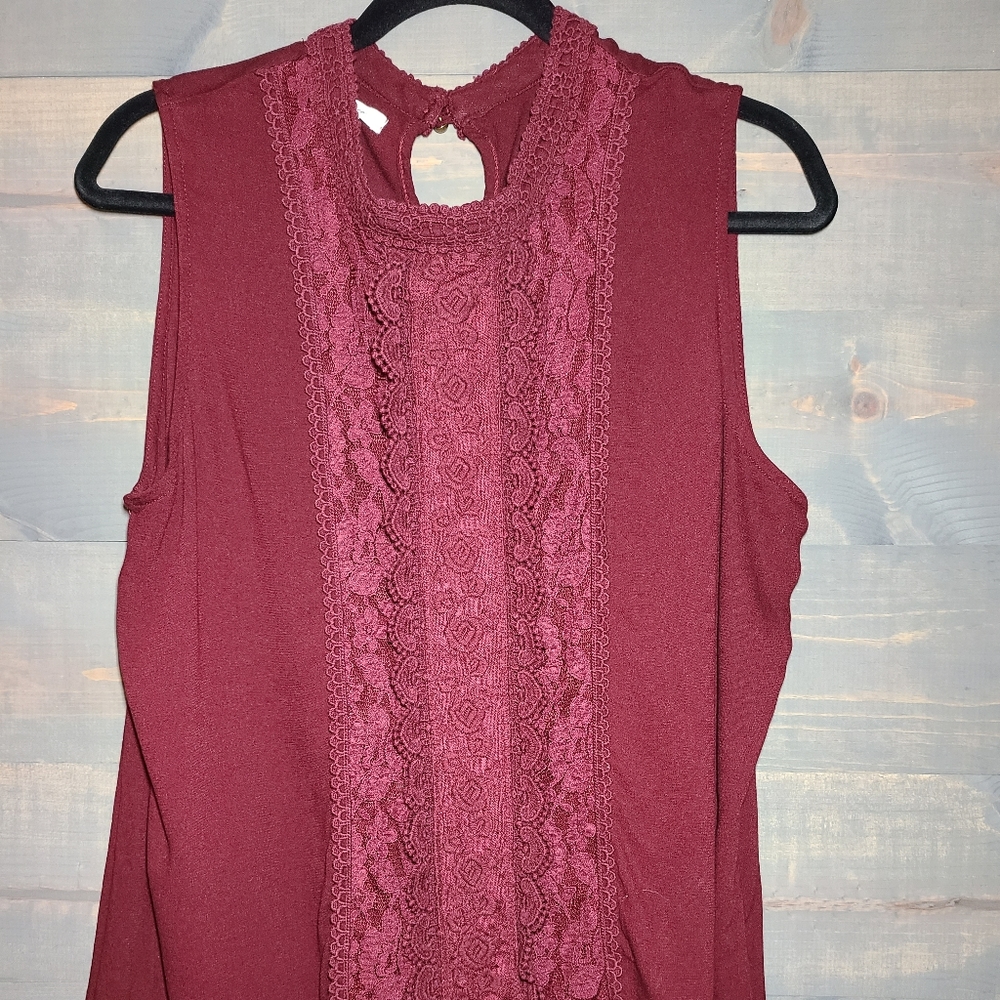 Sleeveless blouse